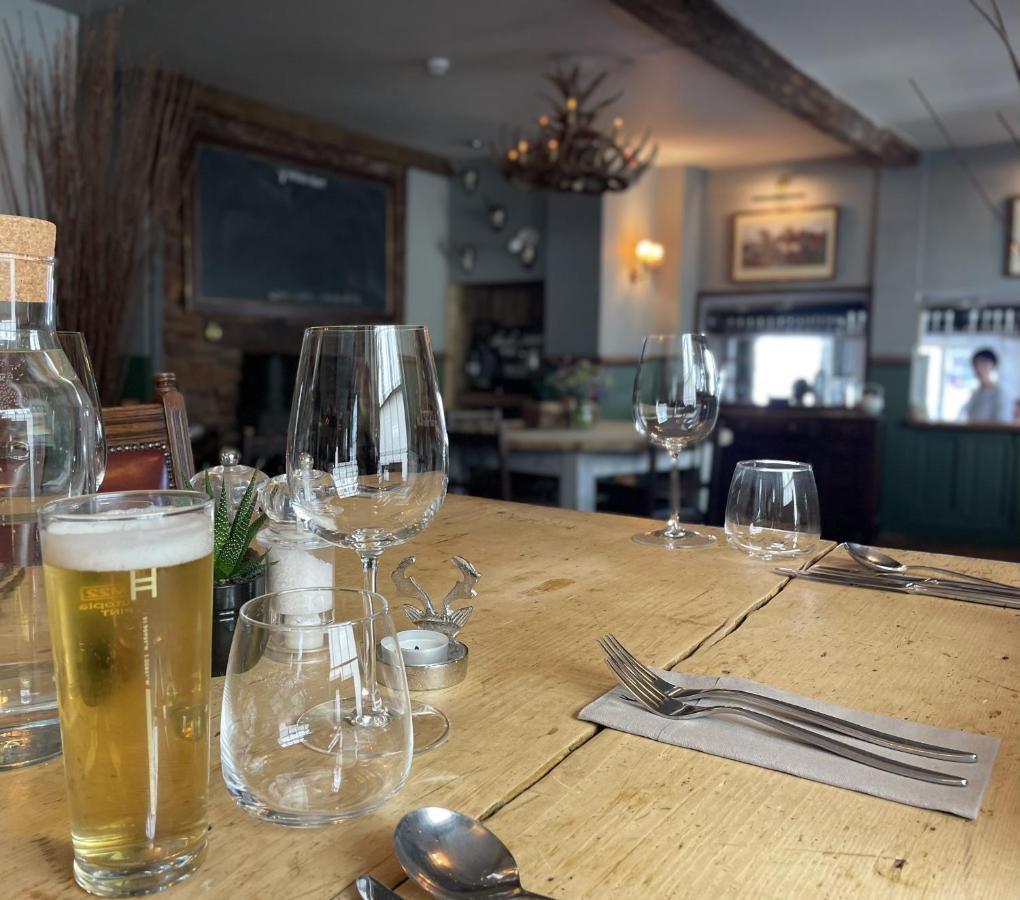 White Hart Hotel Wiveliscombe Esterno foto