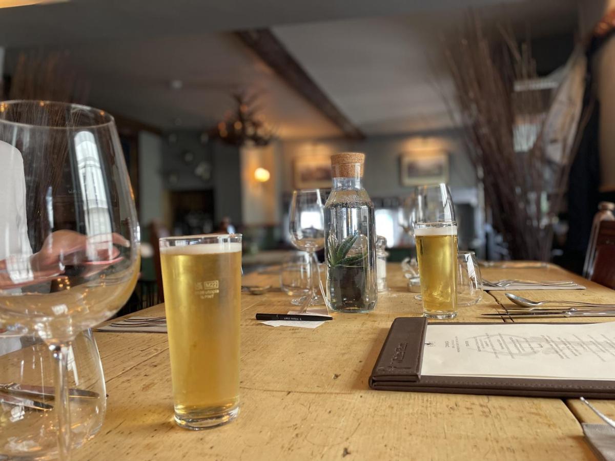 White Hart Hotel Wiveliscombe Esterno foto